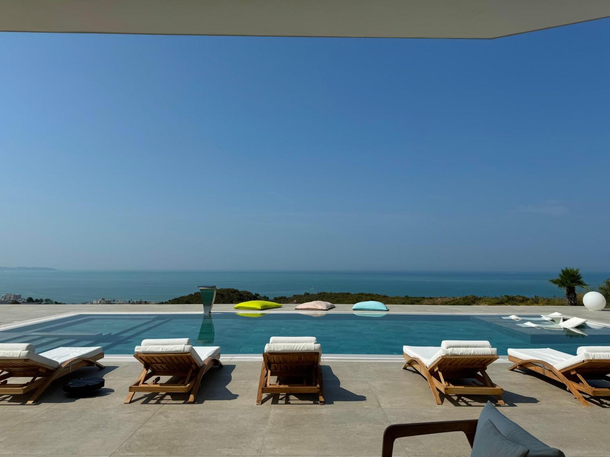 Villa Esmi Durres Kryemedhej Luaran gambar