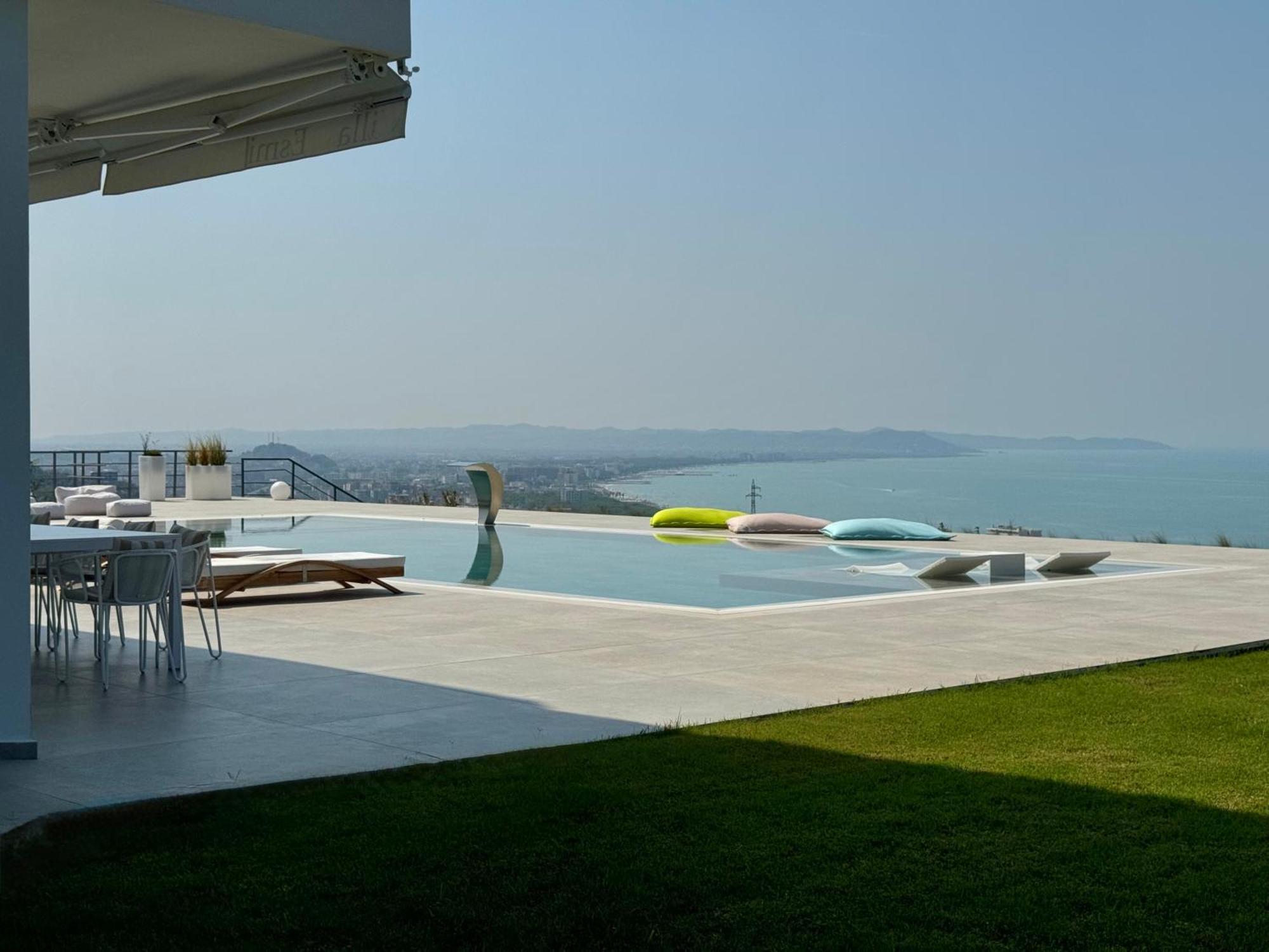 Villa Esmi Durres Kryemedhej Luaran gambar