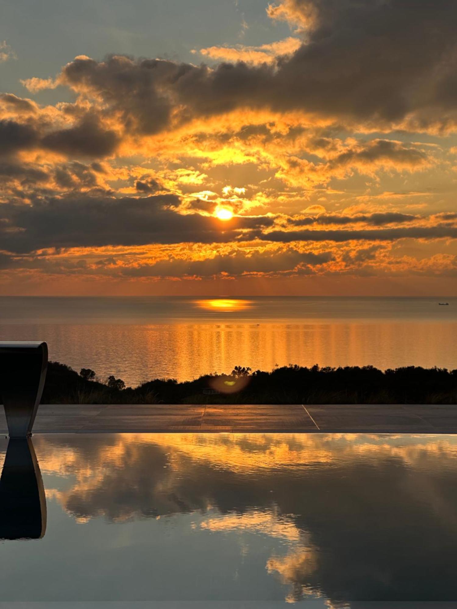 Villa Esmi Durres Kryemedhej Luaran gambar