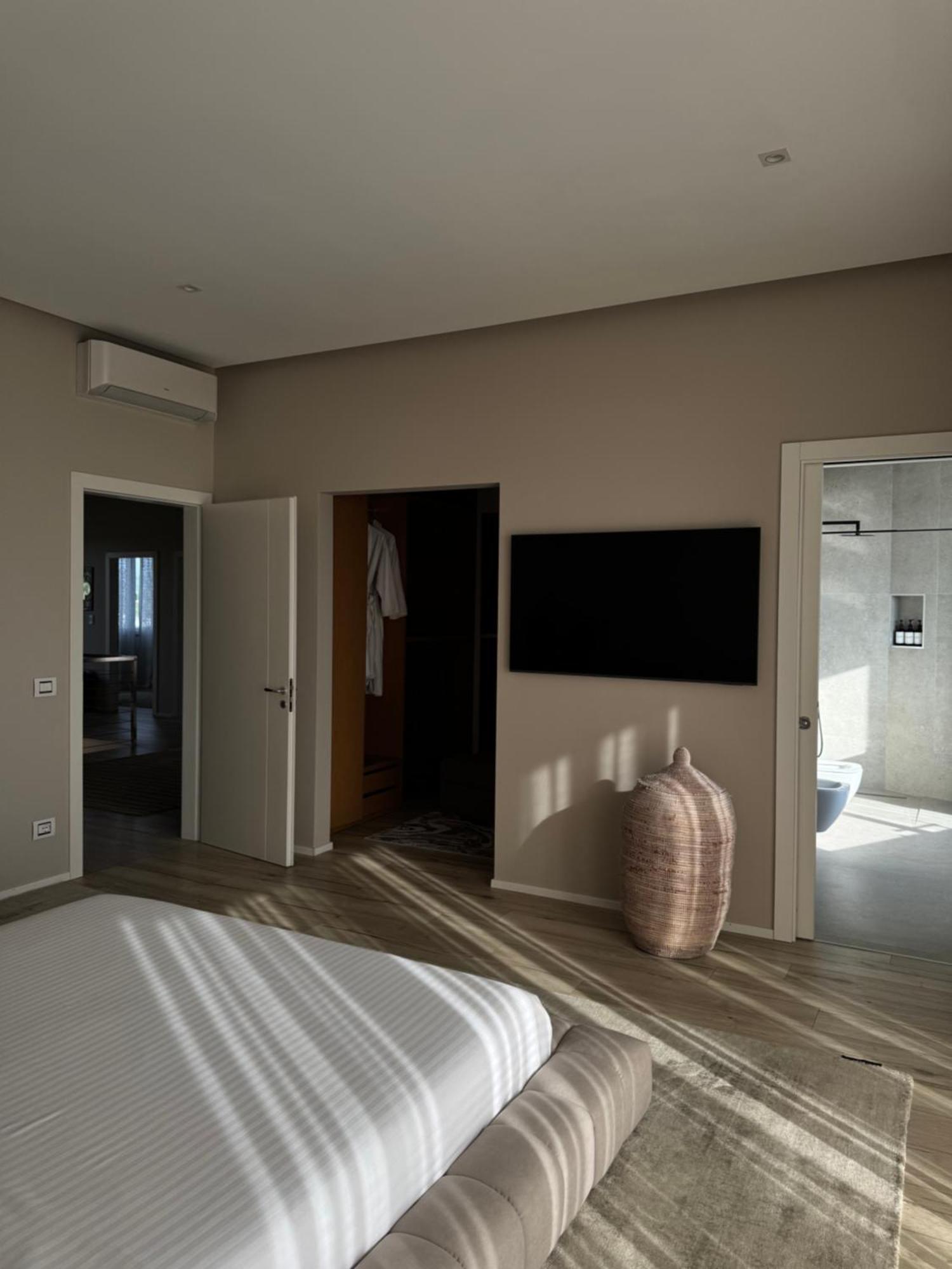 Villa Esmi Durres Kryemedhej Luaran gambar